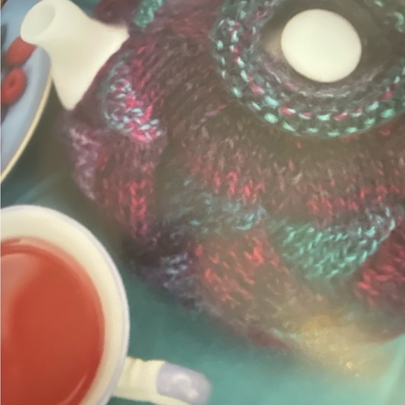 Adorable little book of patterns to knit tea cozies🧶 - Picture 9 of 14